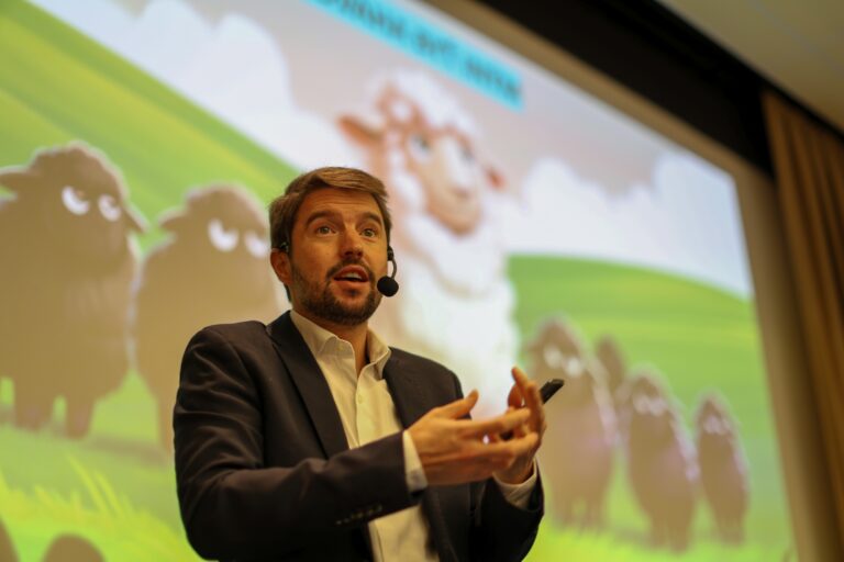 Alejandro Villena Bratislava
